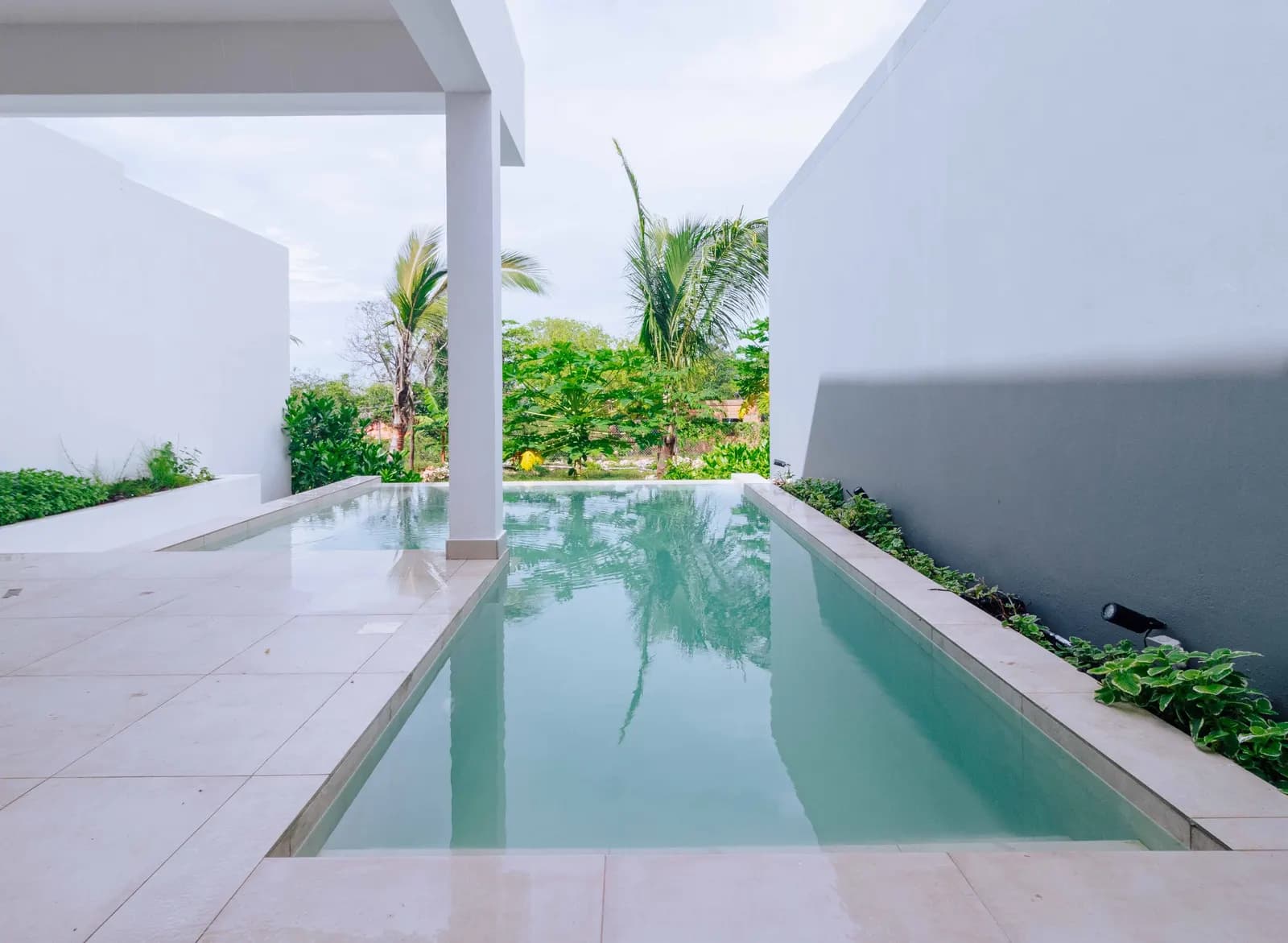 Villa, first row, Garden with private pool