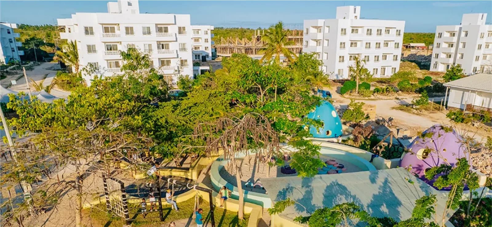 3-bedroom penthouse, Development with city park